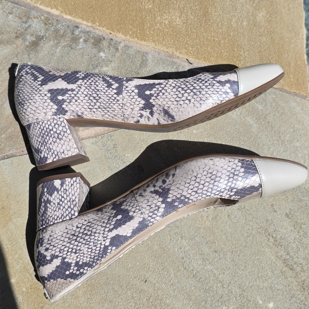 Nwot Cole Haan The Go-To Block Heel Pump Cement Python Print 9B - Picture 9 of 13